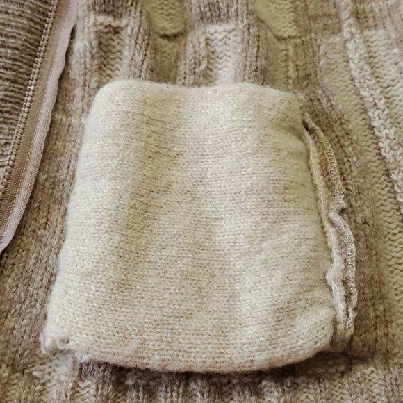 Handmade wool sweater.  Color cream. Guessing a Medium. Zipper closure. - Picture 9 of 13